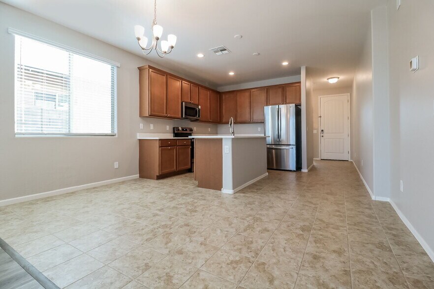 Building Photo - 17726 W Cashman Dr