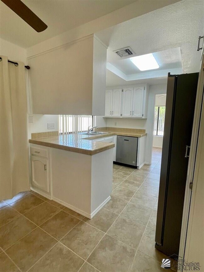Building Photo - 12374 E Camino Loma Vista