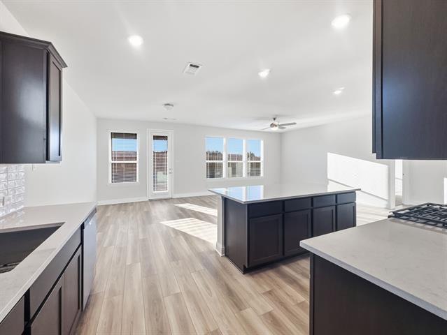 Building Photo - 622 Saxony Dr