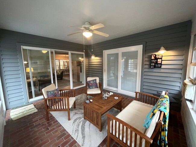 Building Photo - 6-month SUMMER rental within minutes of Wr...