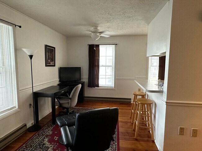 Building Photo - 515 S Braddock St