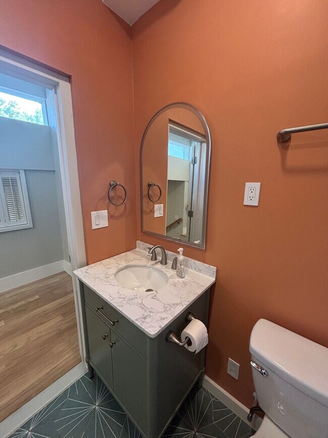 Building Photo - Norris TN Remodel!!!