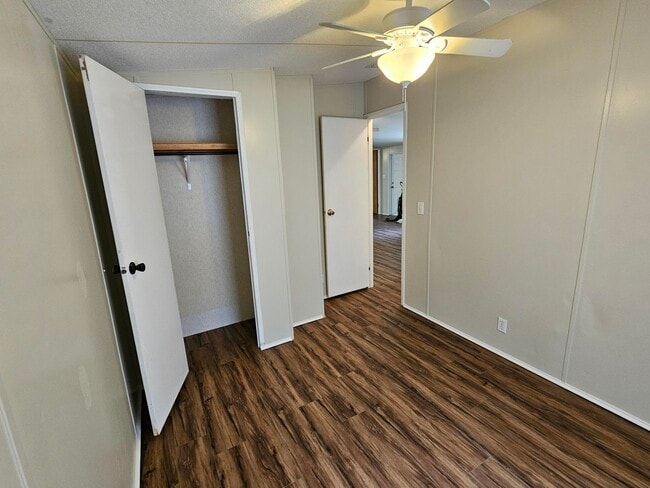 Building Photo - 2494 Salamanca St