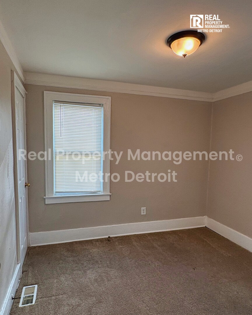 Building Photo - 18928 Stoepel St