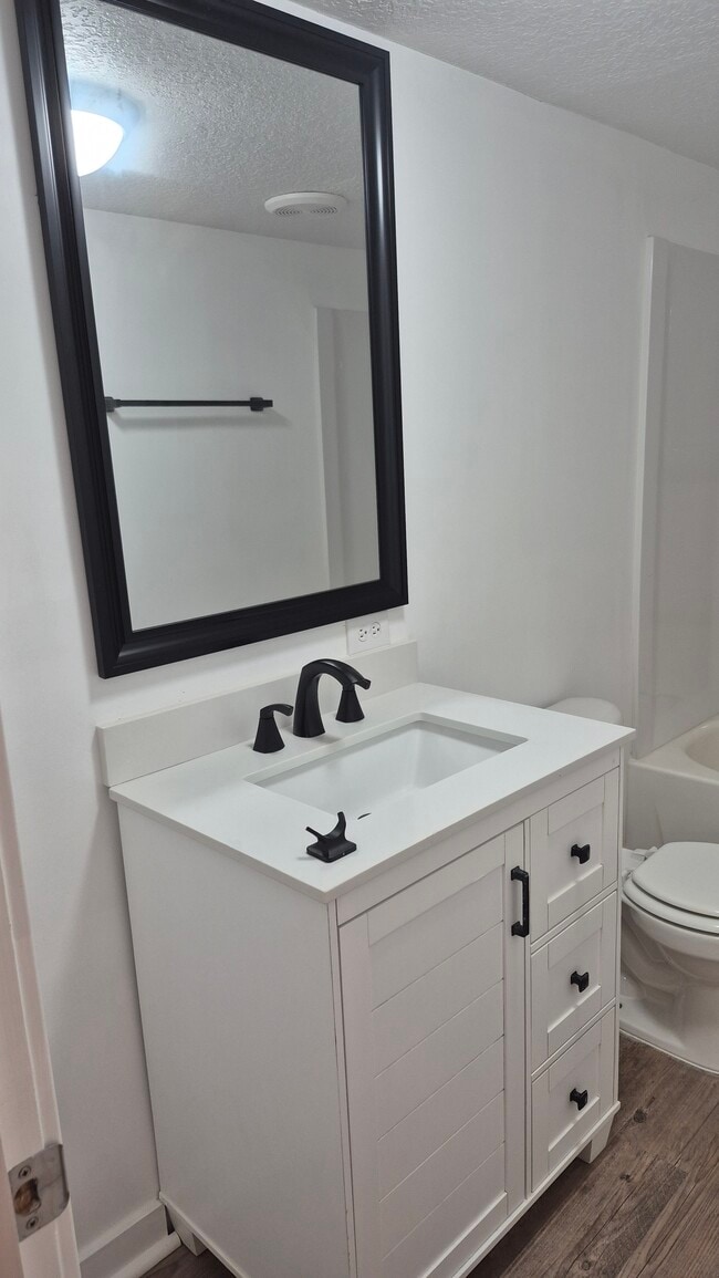 Building Photo - 1-311 Park Ave