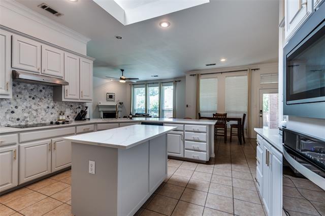 Building Photo - 950 Badbury Ln