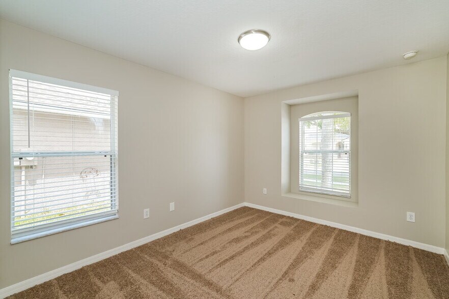Building Photo - 15724 Cedar Elm Terrace
