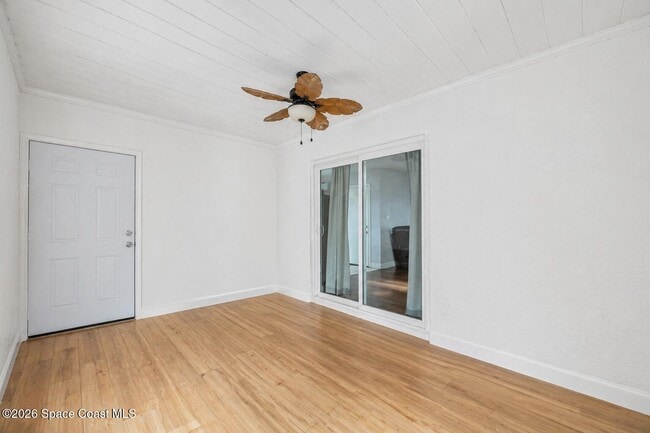 Building Photo - 1306 S Lakemont Dr