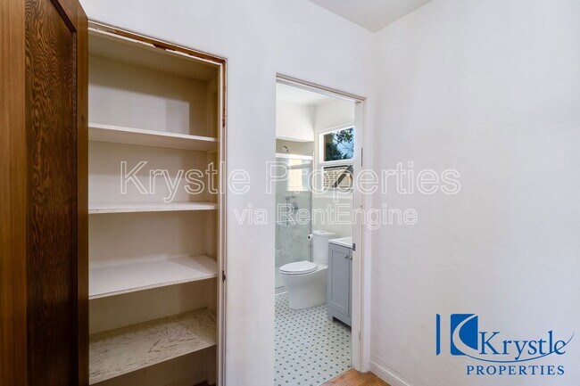 Building Photo - 1616 Fern Pl