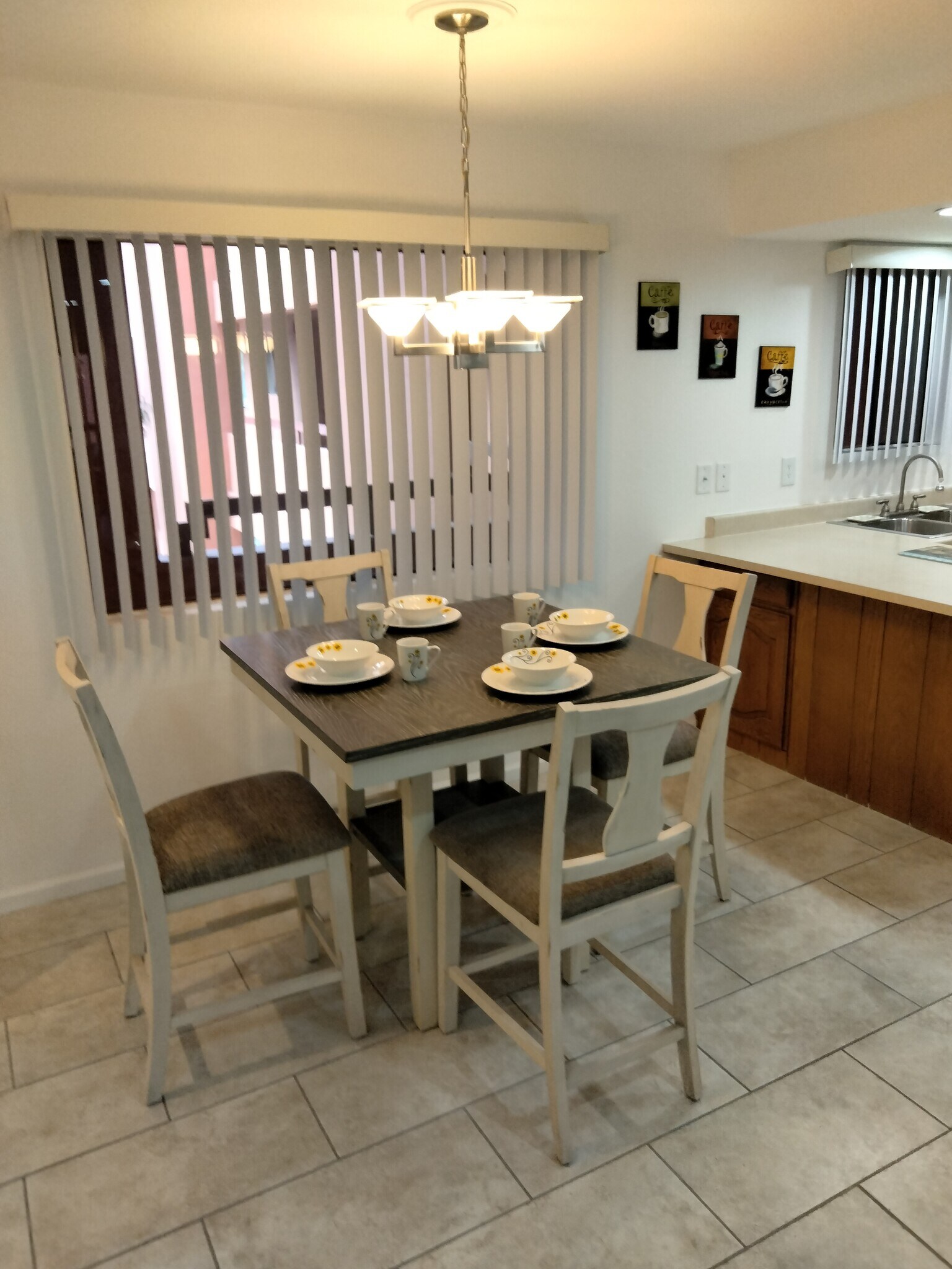 Building Photo - 4303 E Cactus Rd