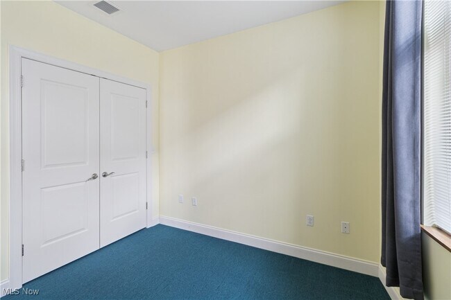 Building Photo - 55 E College St