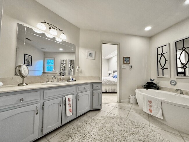 Building Photo - Be Home For The Holidays! Fabulous 4-Bedroom Home w/2-Car Attached Garage! Pet Friendly - Screene...