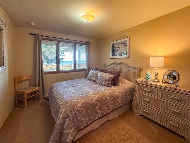 Building Photo - 951-953 3 Crabs Rd