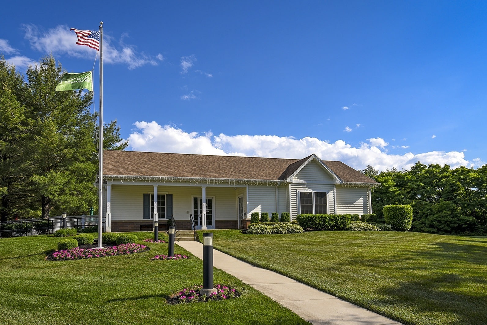 Leasing and Management Office - Independence Crossing Apartments