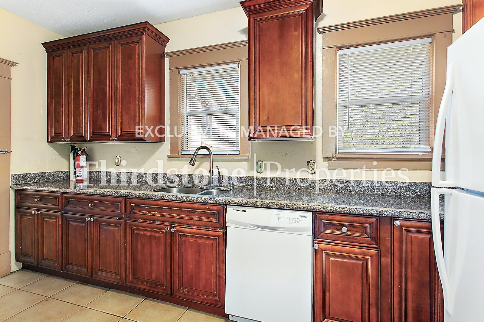 Building Photo - 7656 Laura St N