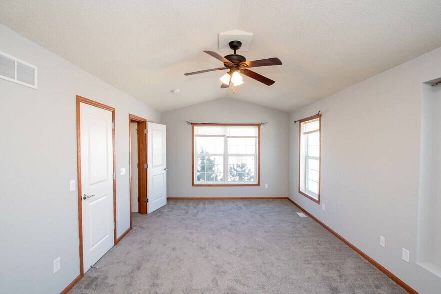 Building Photo - 15119 Fanning Dr N