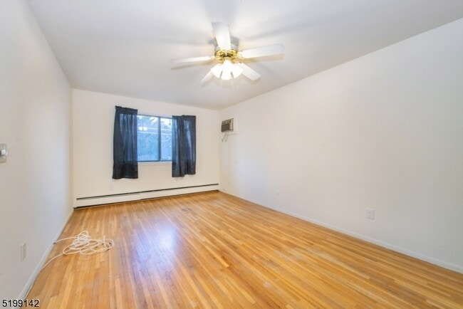 Building Photo - 685 Van Houten Ave