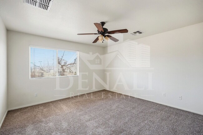 Building Photo - 6107 N 135th Dr