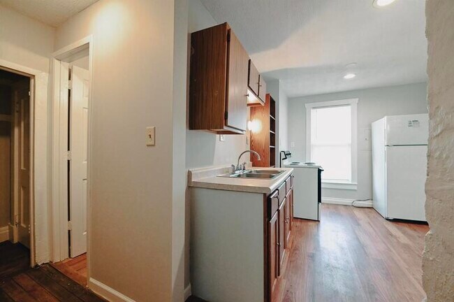 Building Photo - 4038 Seward St