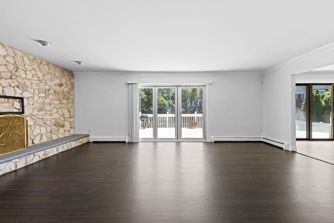 Building Photo - 275 Alfred Ave