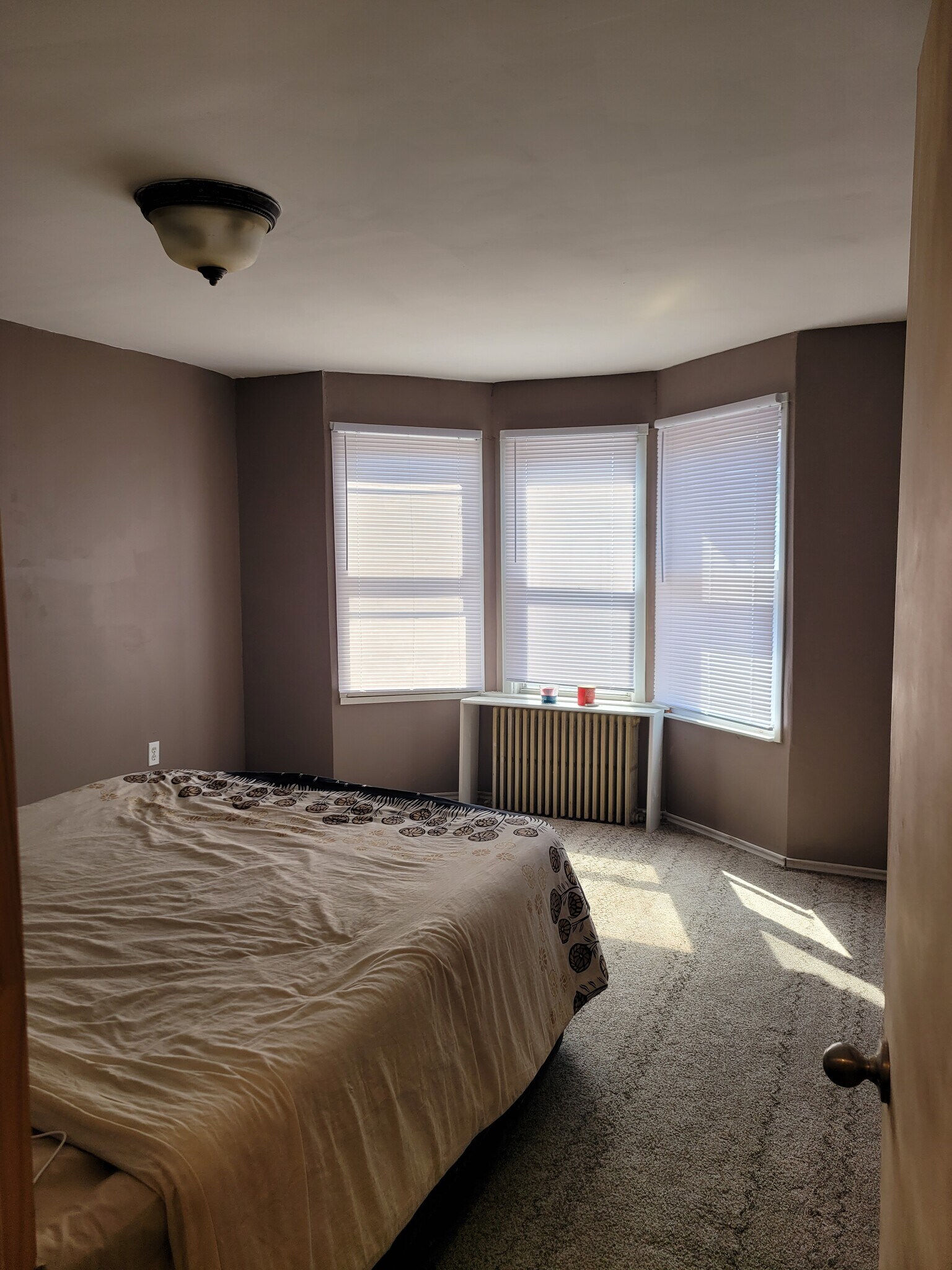 Master bedroom - 1253 W Arch St