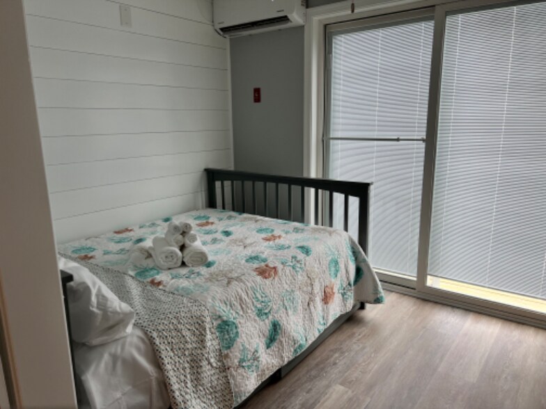 Building Photo - 504 Robin Dr