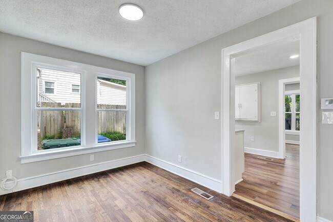 Building Photo - 1238 Trenton St SE