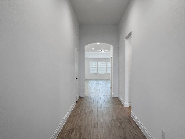 Building Photo - New Braunfels New Build with Office Flex Room & Designer Finishes