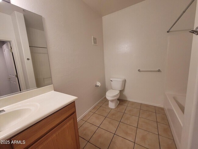 Building Photo - 16307 E Arrow Dr