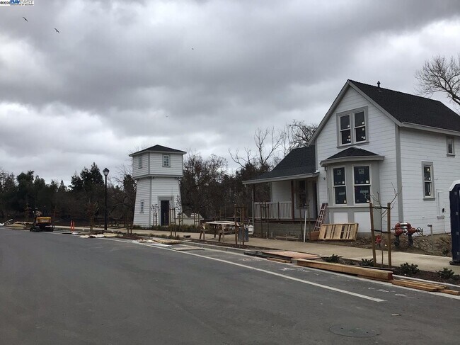 Building Photo - 32 Irby Ranch Dr