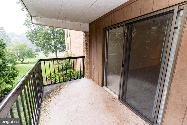 Building Photo - 227 Canal Park Dr