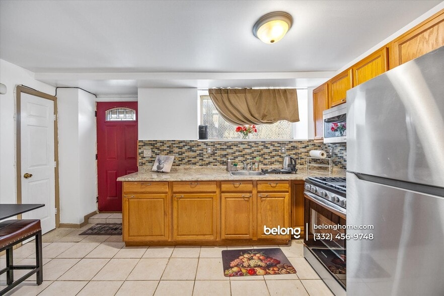 Building Photo - 18 Wayne St