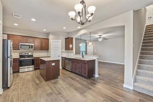 Building Photo - 9732 Grosbeak Ln