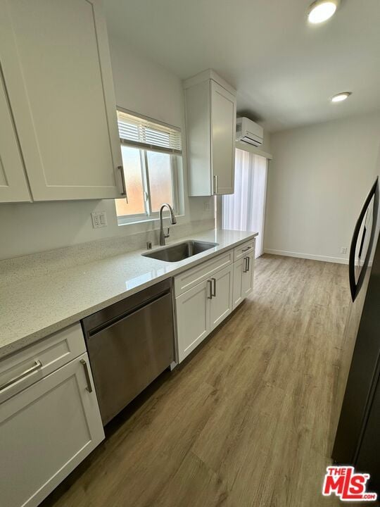 Building Photo - 7314 Variel Ave