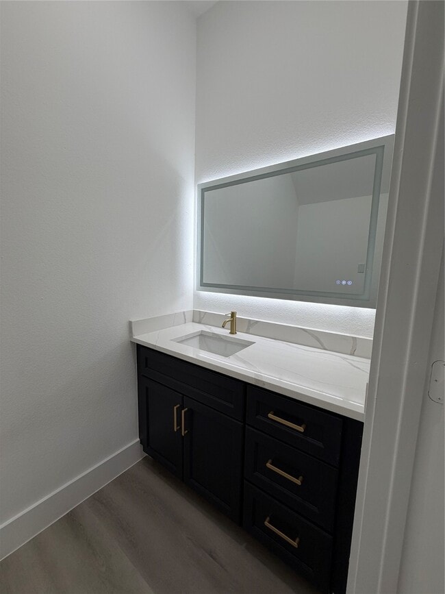 Building Photo - 10103 Grover Ln