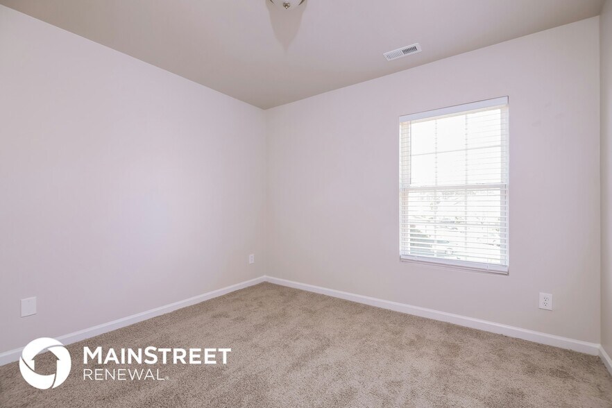 Building Photo - 3716 Tryon Ridge Dr