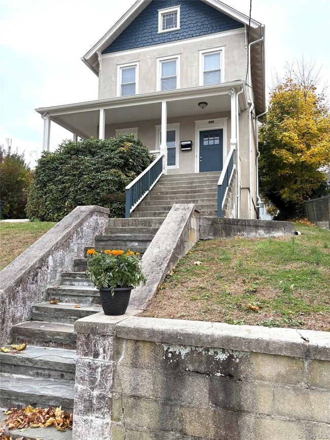 Primary Photo - 558 Locust Ave