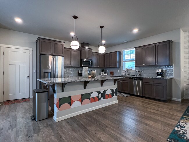 Building Photo - Amazing Location 3 Bedrooms 2.5 Bathrooms in the New Reeds Crossing Community!  Hillsboro near In...