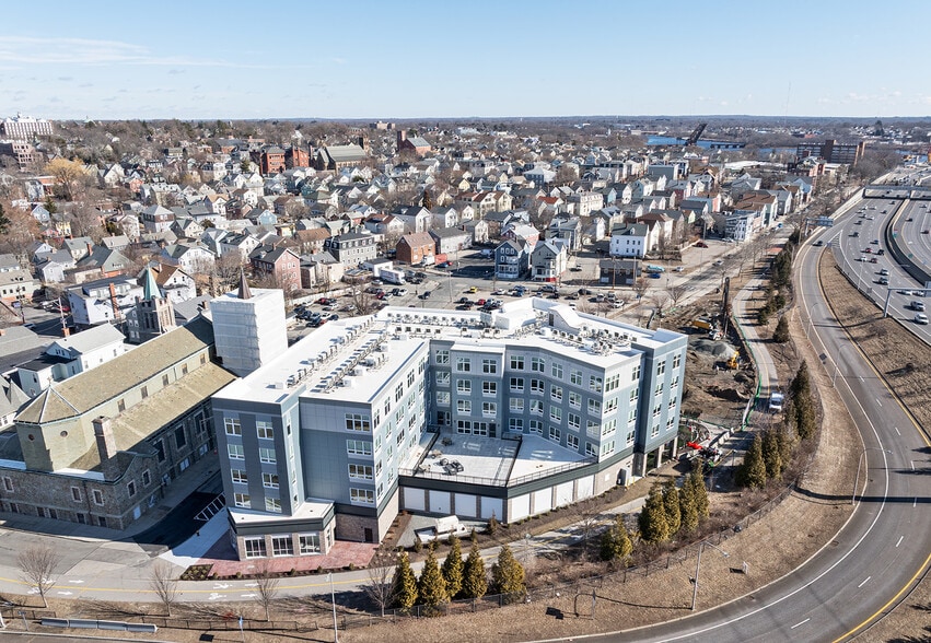 Building Photo - Tempo & Tandem