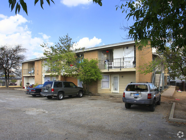 Primary Photo - Cypress Point Apartments