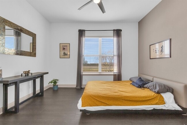 Building Photo - 4153 Shavano Dr