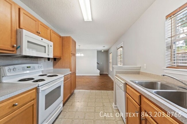 Building Photo - 8731 Hayden Glenn Dr