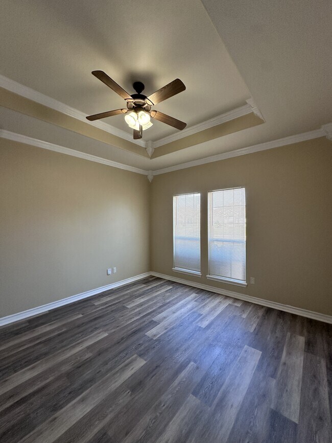 Building Photo - 5813 Aava Dr