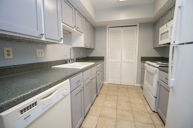 Primary Photo - 3001 Village Creek Dr