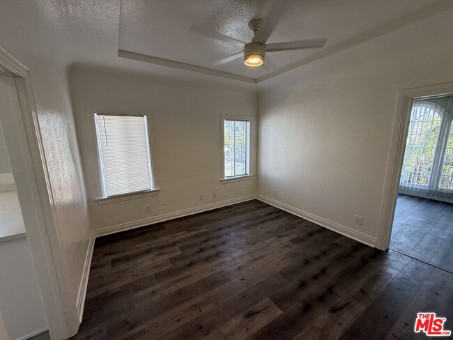 Building Photo - 1458 W 36th St