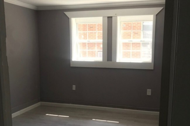 Building Photo - 479 W Railroad Ave