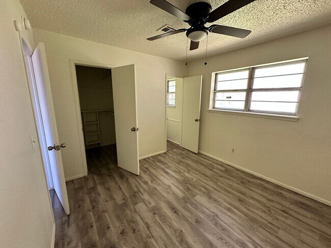 Building Photo - 3 bed 1.5 bath NW OKC