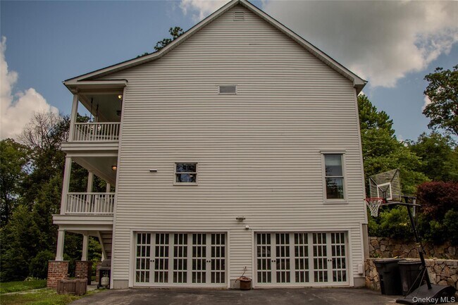 Building Photo - 14 Ledge Rock Ct