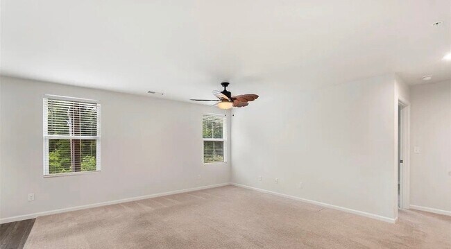 Building Photo - 2515 Willow Pond Ln SE