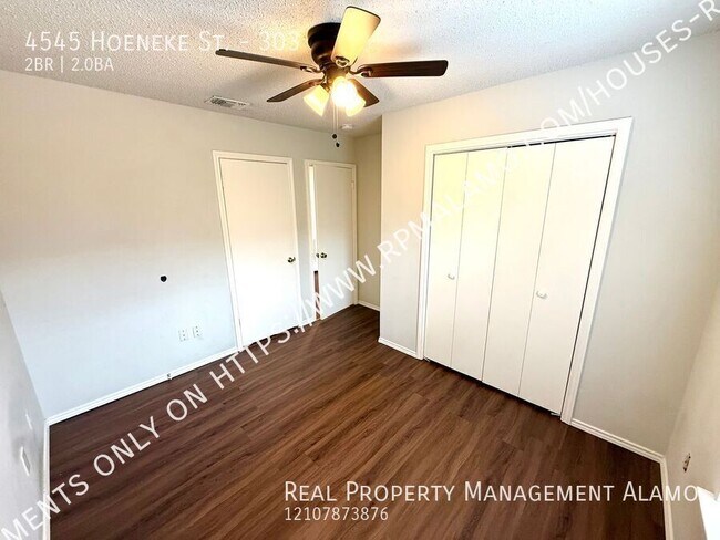 Building Photo - 4545 Hoeneke Dr